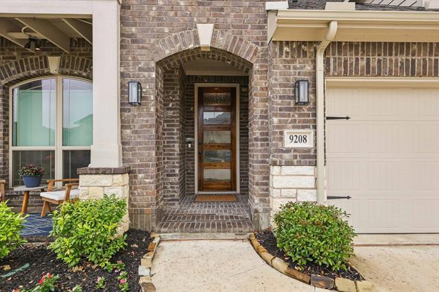 Foto del edificio - 9208 Amistad Ln