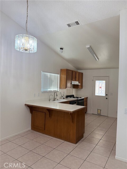 Foto del edificio - 14164 Poplar St
