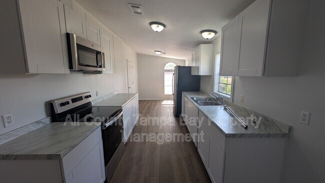 Foto del edificio - 3753 Oakwood Dr