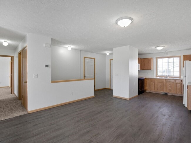 Building Photo - New Carpet* New Luxury Vinyl Plank* New Qu...