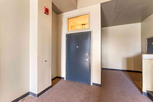 Photo - 523 N Bertrand St Apartment