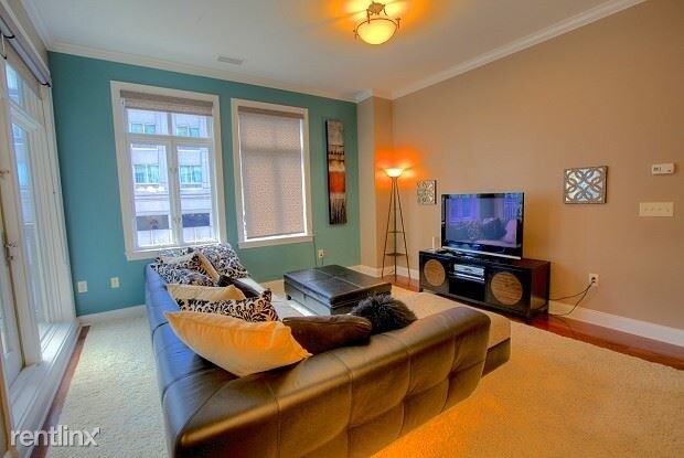 Primary Photo - 2 br, 2 bath - 230 S Tryon St # 12