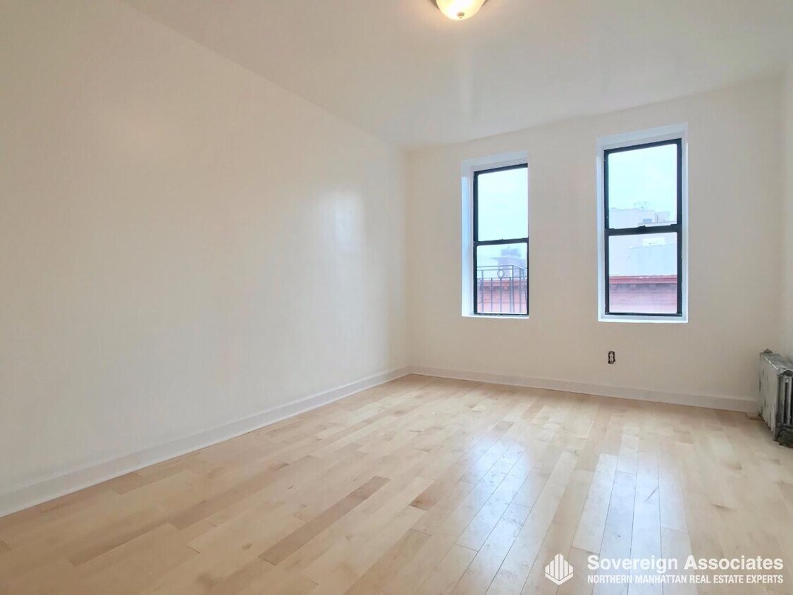 Foto principal - 201 West 105th Street