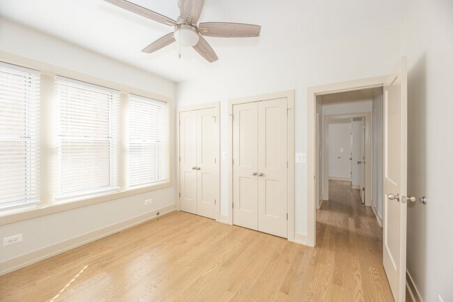 Foto del edificio - 5049 N Winchester Ave