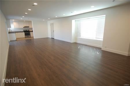 Building Photo - 102 Avenida Dolores