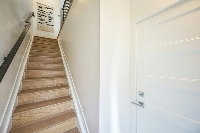 Foto del edificio - 4922 Lowell Blvd