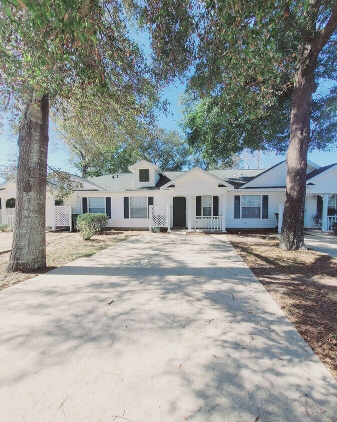 Foto principal - 2468 Spyglass Circle Pensacola, FL 32526 A...