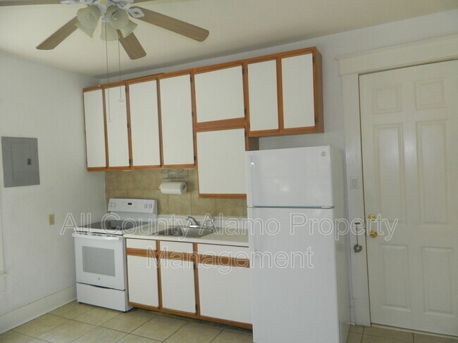 Foto del edificio - 410 E Evergreen St