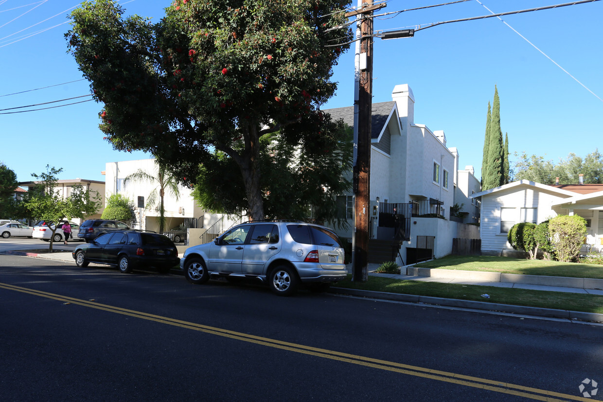 Primary Photo - 211 N Adams St