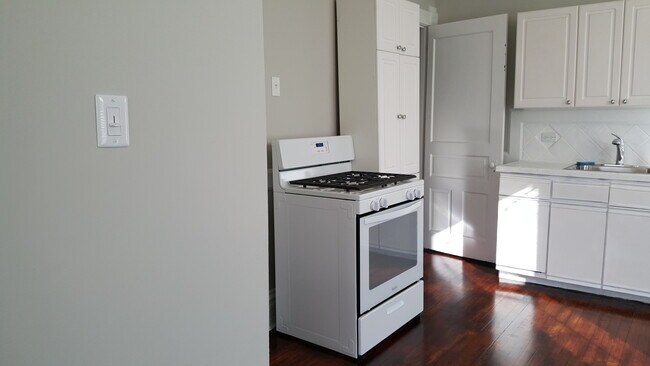 Foto del edificio - 1725 N Ashland Ave