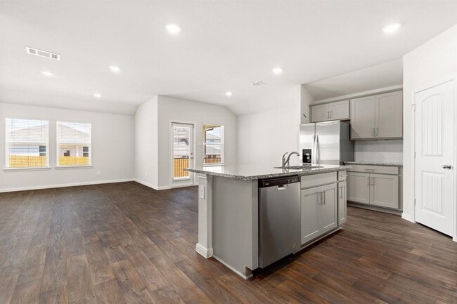 Building Photo - 210 Briggs Ln