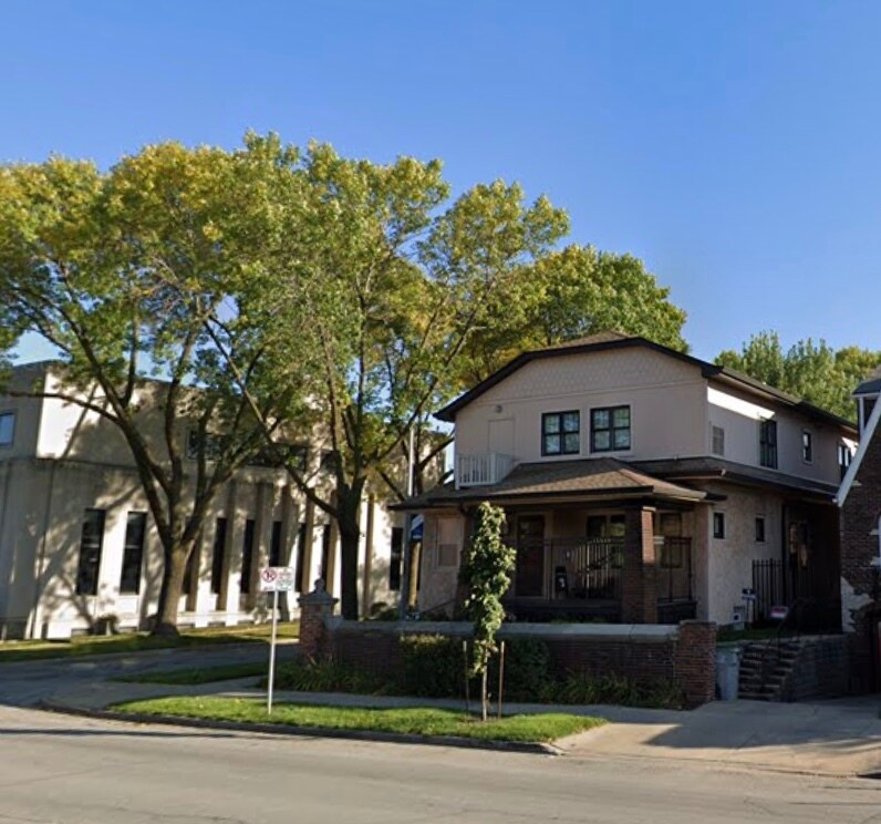 Front view of house - 1701 W National Ave
