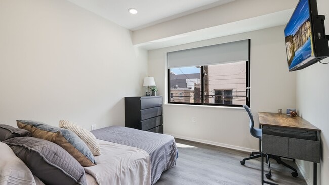 Interior Photo - 44West