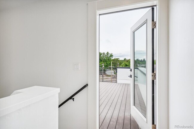 Primera terraza en la azotea - 3126 N Gilpin St