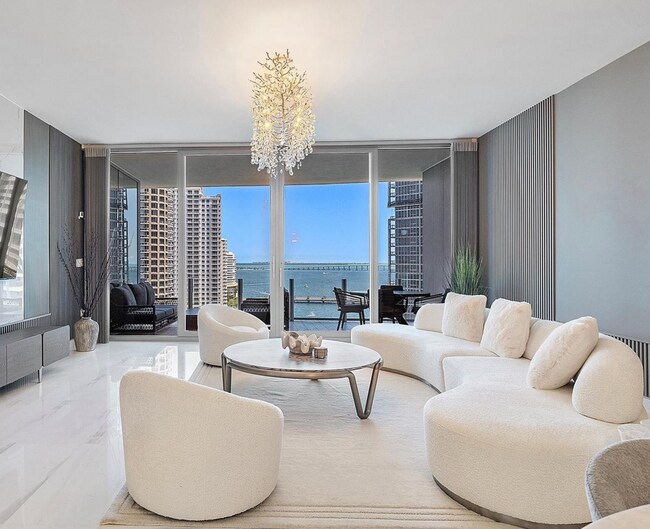 Foto del edificio - 300 Biscayne Boulevard Way