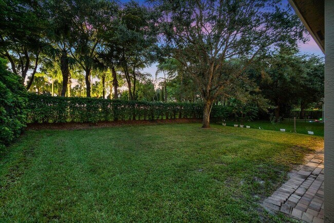 Foto del edificio - 11609 Rock Lake Terrace