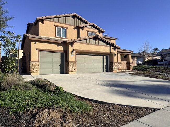 Building Photo - 31124 Hanover Ln