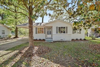 Building Photo - 217 Pine Park Dr