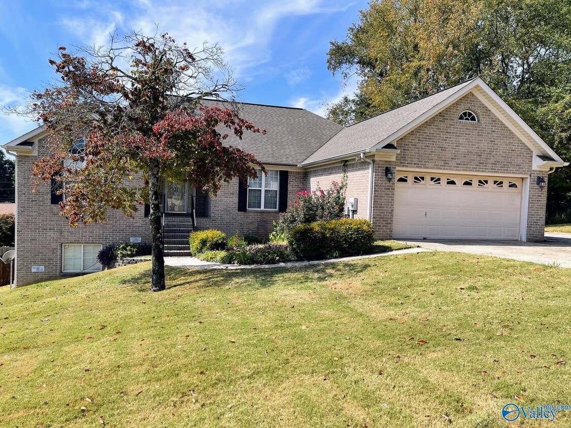 117 Crab Apple Rd, Huntsville, AL 35811 House Rental in Huntsville