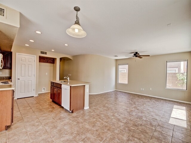 Building Photo - 2982 S 256th Dr