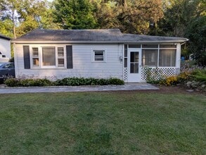 Building Photo - 19 Holbrook Rd