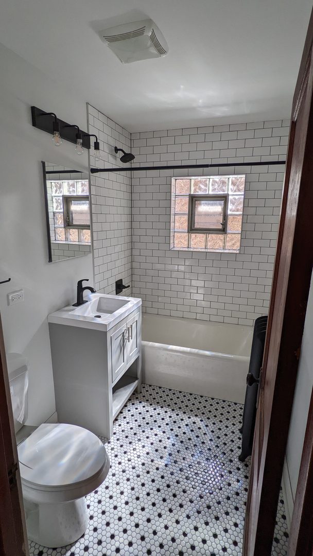Building Photo - 2241 Elmwood Ave