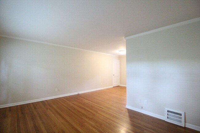 Foto del edificio - 2 Bedroom 1 Bath Home in Roeland Park