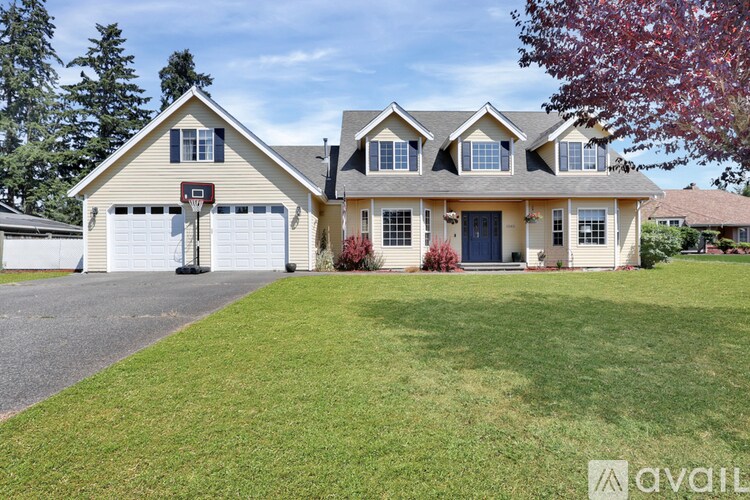 12411 99th Ave Ct E, Puyallup, WA 98373 House Rental in Puyallup, WA