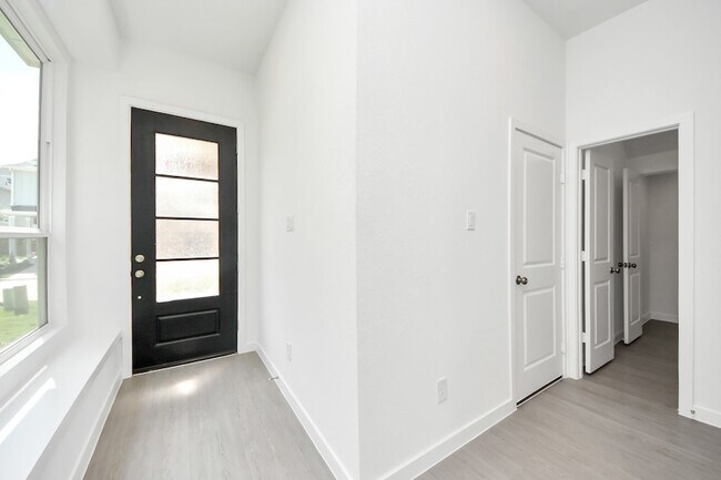 Building Photo - 2205 Via Cami Ln