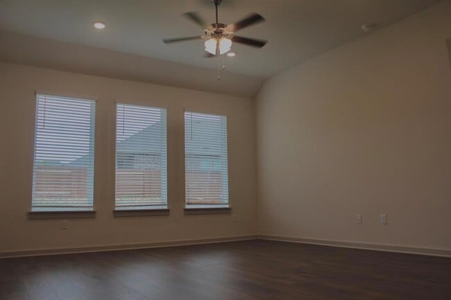 Building Photo - 2245 Leppy Ln