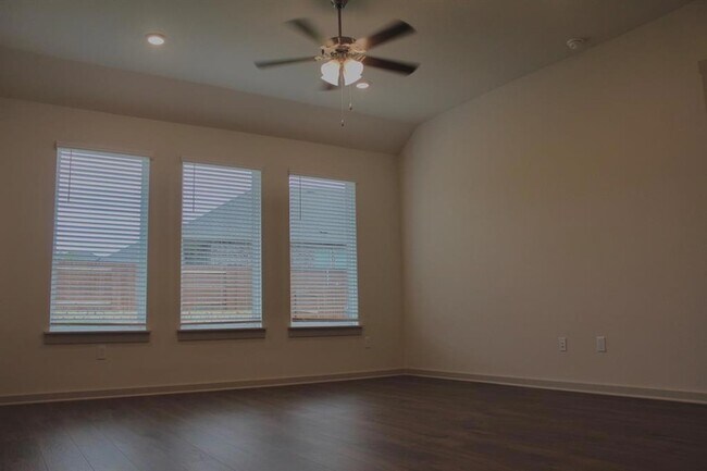 Foto del edificio - 2245 Leppy Ln