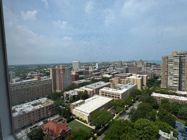 Foto del edificio - 6171 N Sheridan Rd