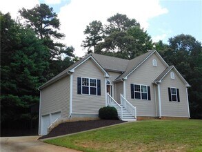 Building Photo - 576 Greenwood Park Way