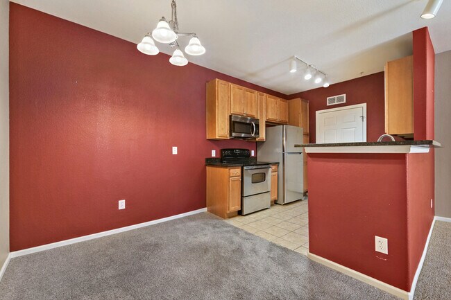 Foto del edificio - 3000 Blue Sky Cir