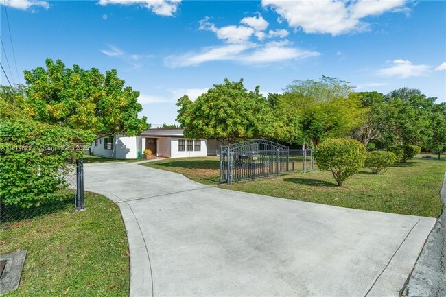 Foto del edificio - 10621 SW 111th St