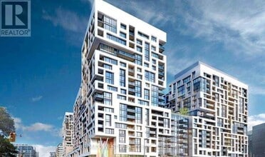 Building Photo - 576 Front St W