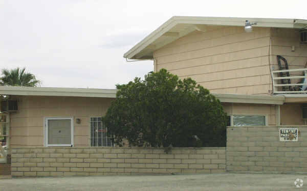 Building Photo - Indian Canyon Apartments