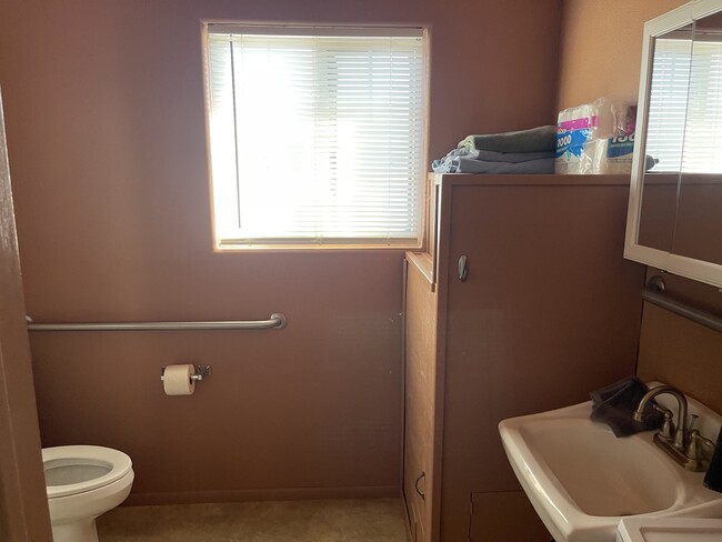 Building Photo - 276 Glorieta Hwy
