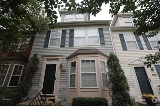 Building Photo - 6504 Tapwood Ct