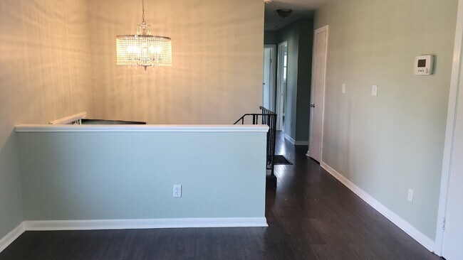 Foto del edificio - Beautiful  & Charming 4-Bedroom Home with ...