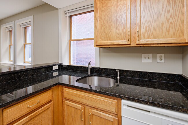 Foto del edificio - Astor Court Apartments