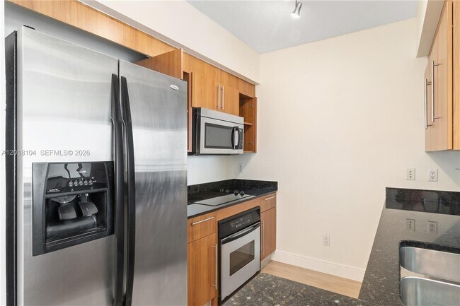 Building Photo - 325 S Biscayne Blvd