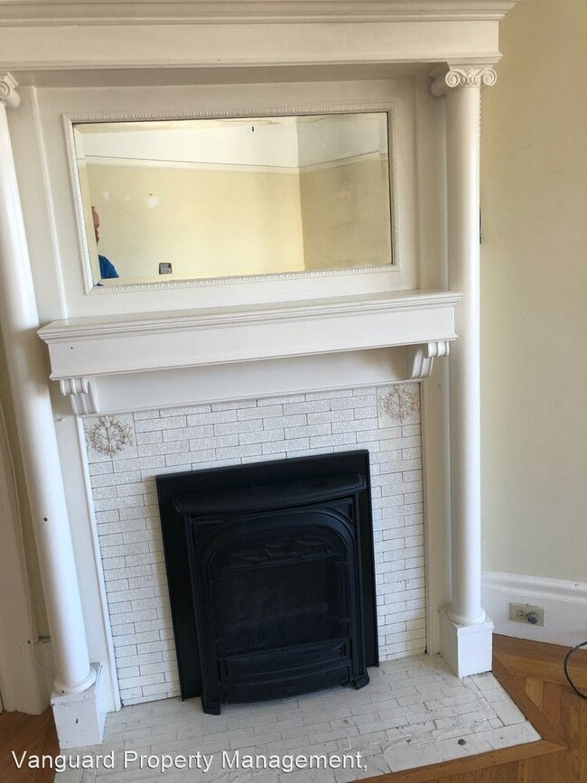 Building Photo - 3 br, 1 bath Apartment - 603 Clayton Street