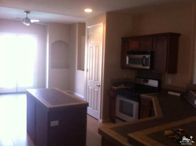 Foto del edificio - 78625 Bottlebrush Dr