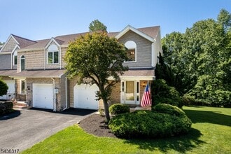Building Photo - 21 Edgefield Dr