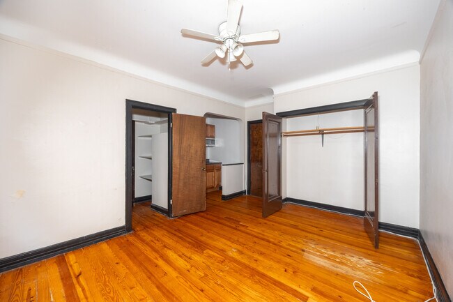 Foto del edificio - 948 W Cuyler Ave