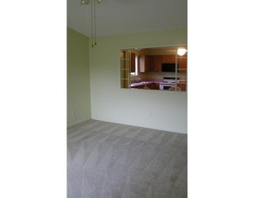 Foto del edificio - 485 Stonehaven Ct