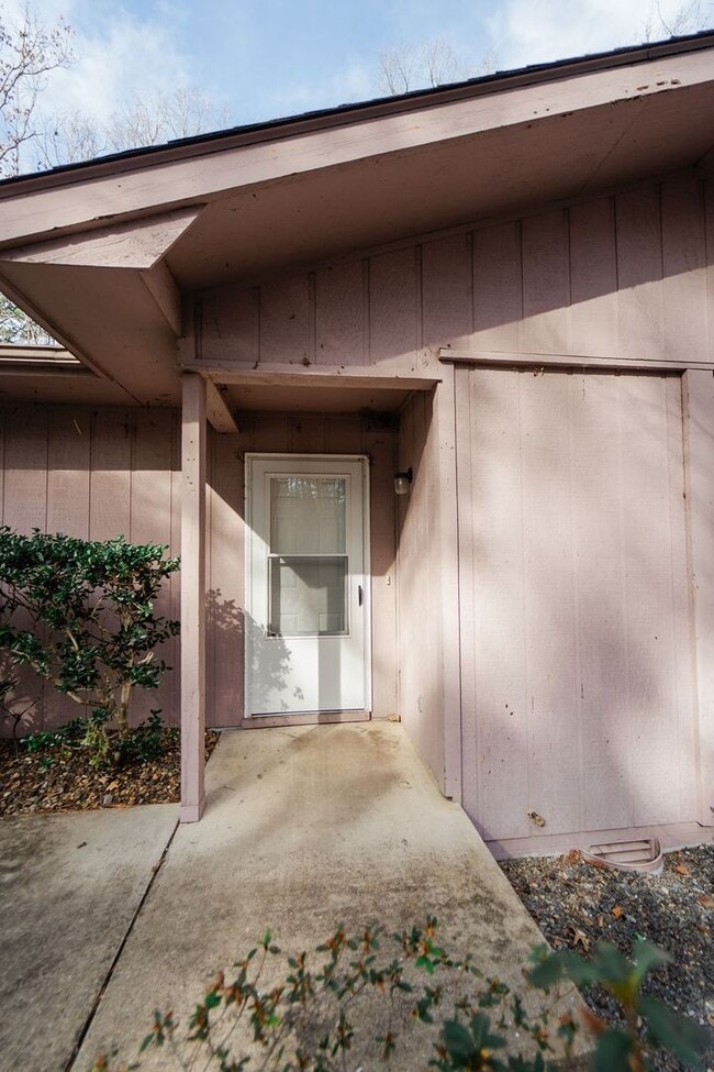 Foto del edificio - 2 bed, 2 bath newly renovated