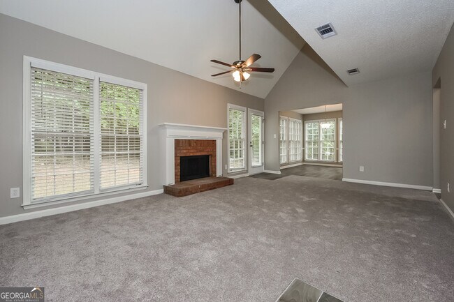 Foto del edificio - 3138 Ashbury Ln