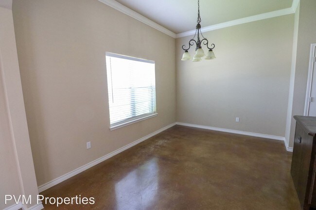 Building Photo - 3140 Stallion Dr